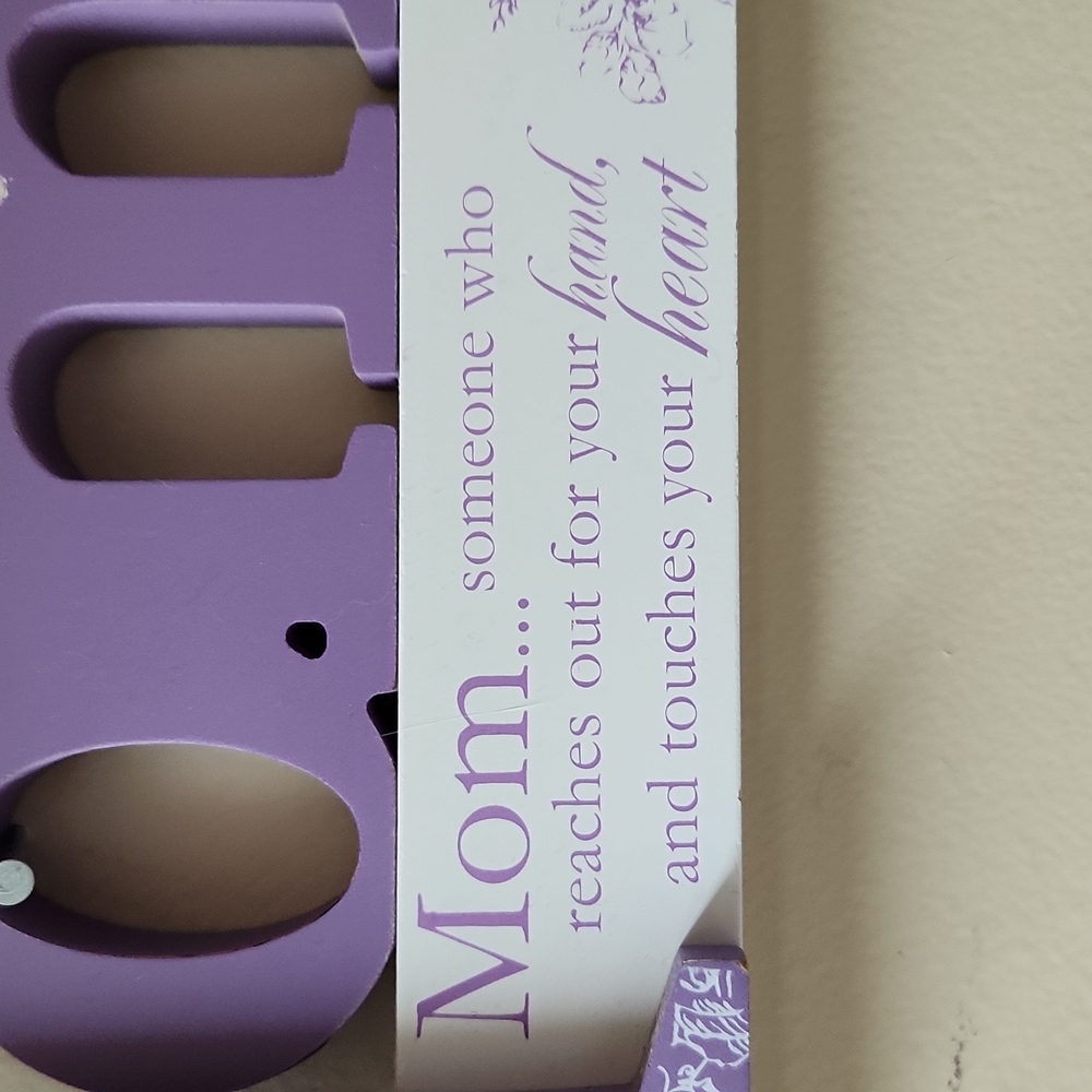 MOM Sign Hang or Shelf Sitter - Picture 3 of 3